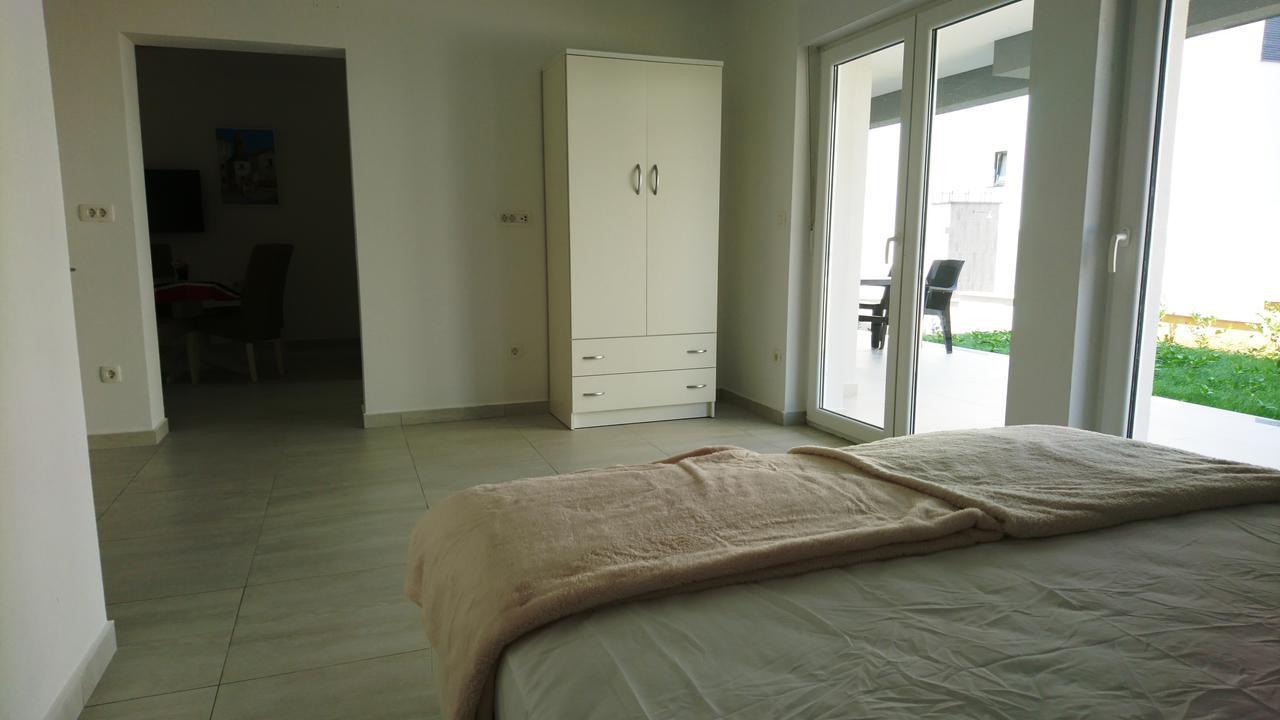 Apartamento Colic Njivice Exterior foto