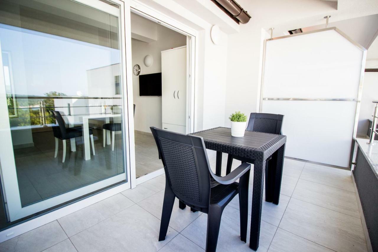 Apartamento Colic Njivice Exterior foto